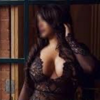 Aaliyah gallery portrait