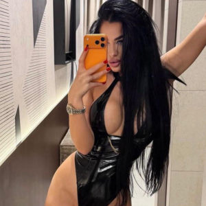 Francesca gallery portrait